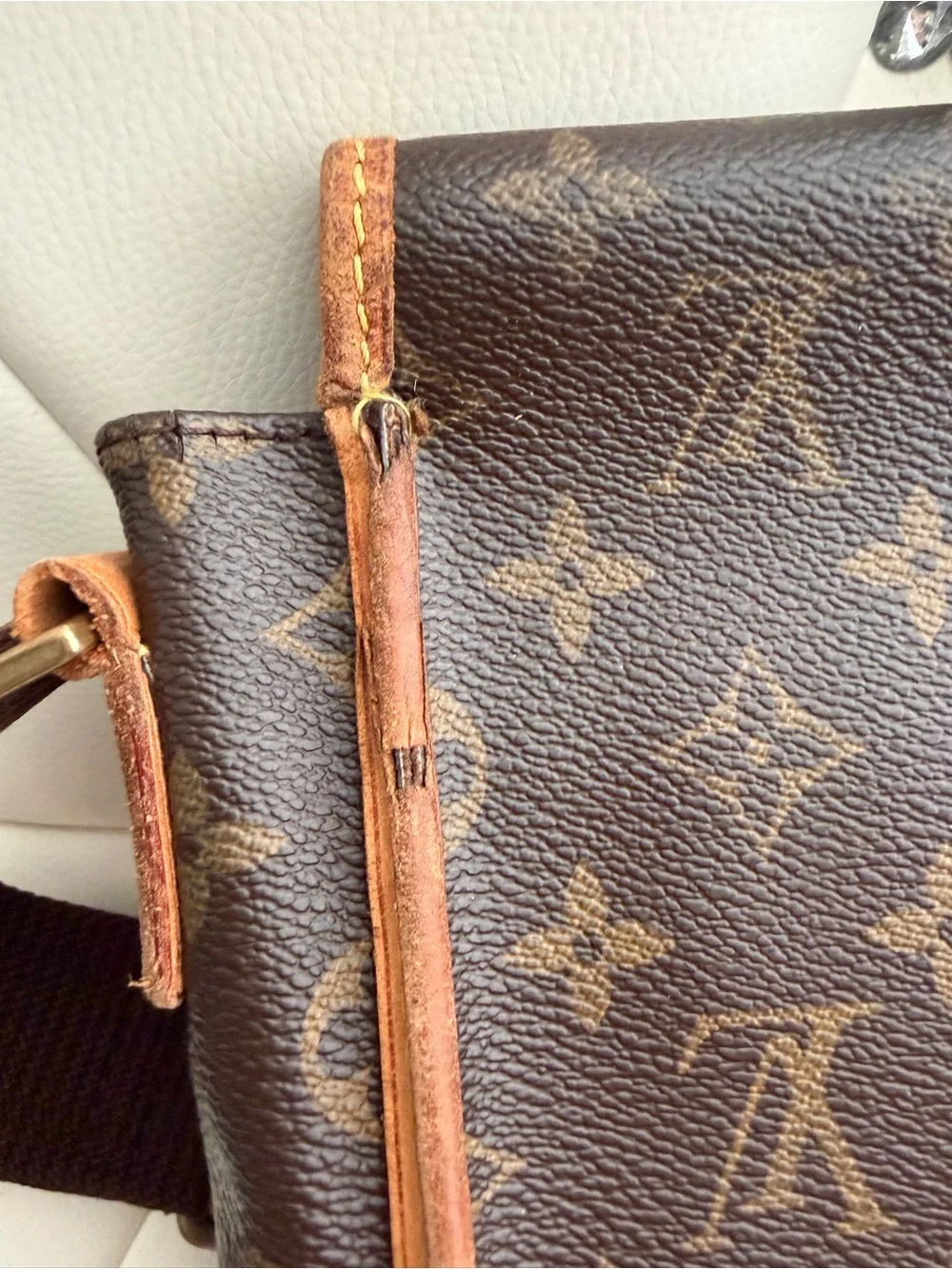 Vintage Louis Vuitton monogram bosphore messenger bag